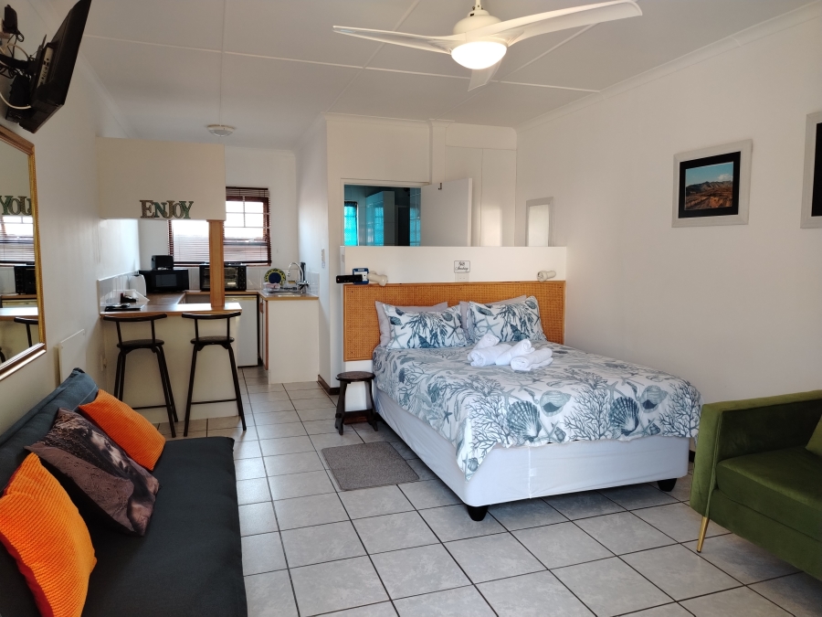 10 Bedroom Property for Sale in Gonubie Eastern Cape